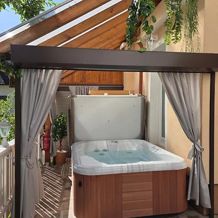 Jurcek With Jacuzzi & Sauna Luče